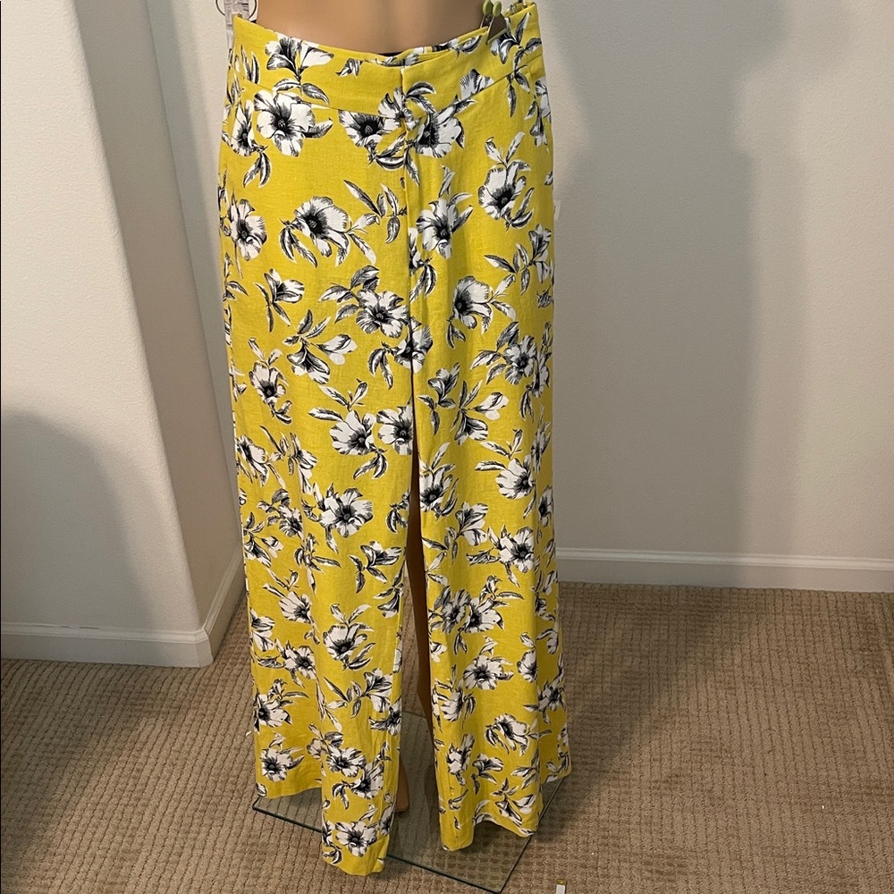 Banana Republic Linen/Rayon Yellow Floral Wide Leg Pants - Picture 12 of 12